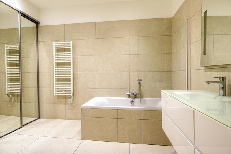 Appartement - 141 m² - 6 pièces