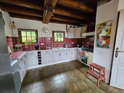 Maison - 250 m² - 10 pièces