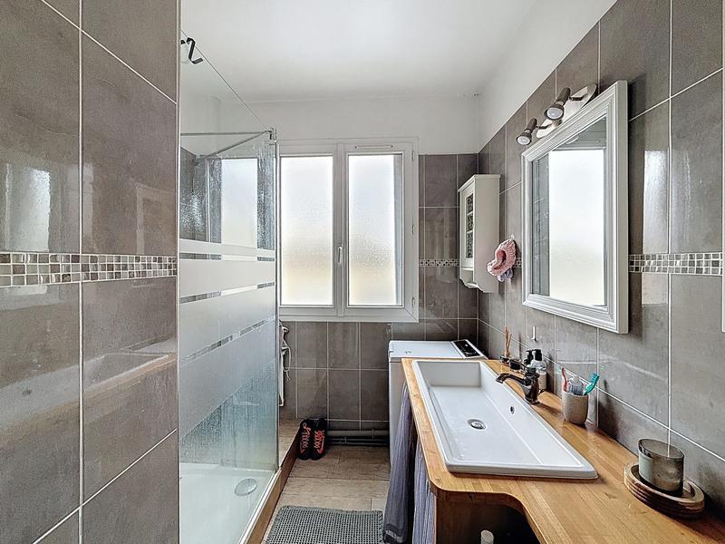 Appartement - 65 m² - 4 pièces