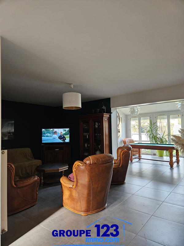 Maison - 180 m² - 6 pièces