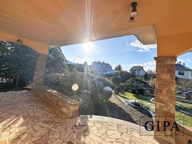 Maison - 160 m² - 5 pièces