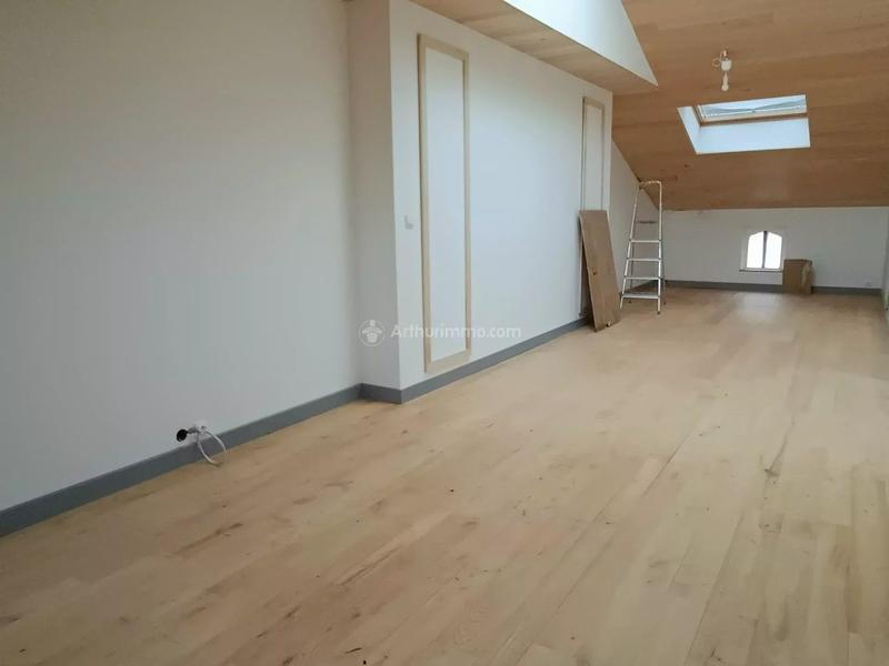 Maison - 225 m² - 9 pièces