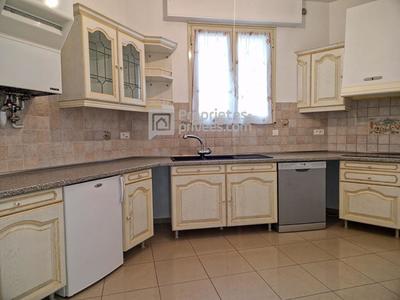 Maison - 96 m² - 5 pièces