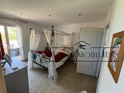 Maison - 160 m² - 4 pièces