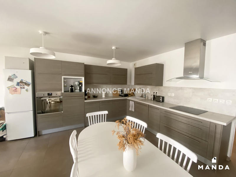 Chambre - 10 m² - 4 pièces