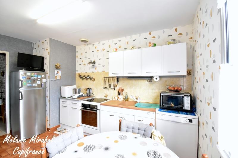 Maison - 90 m² - 5 pièces