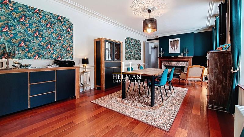 Maison - 433 m² - 12 pièces