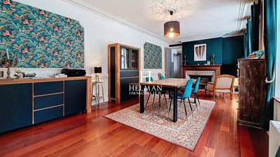 Maison - 433 m² - 12 pièces