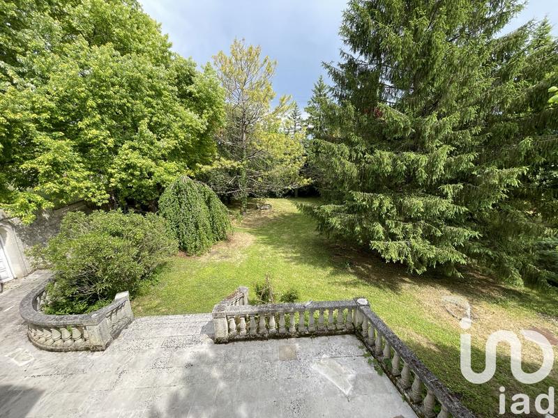 Maison - 222 m² - 7 pièces