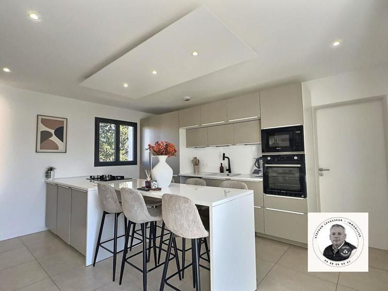 Maison - 85 m² - 4 pièces