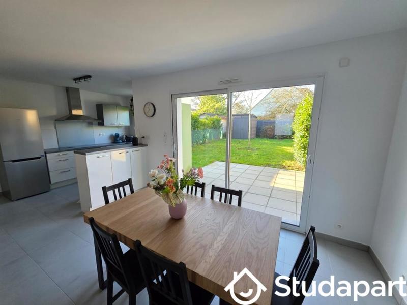 Maison - 90 m² - 5 pièces