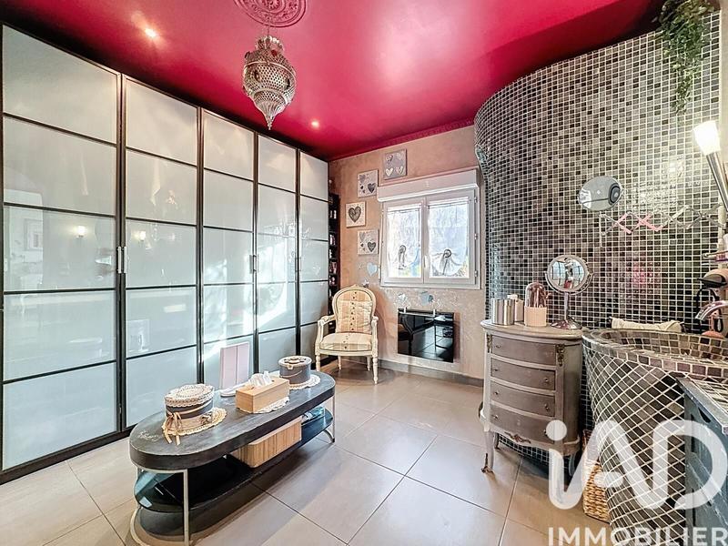 Maison - 150 m² - 9 pièces