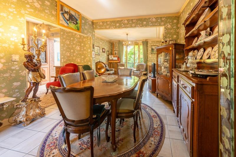 Maison bourgeoise - 308 m² - 11 pièces