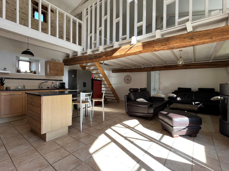 Maison - 246 m² - 7 pièces