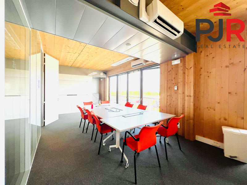 Bureau - 464 m²