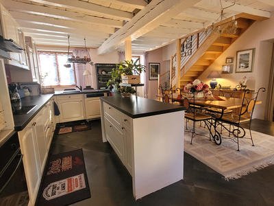 Maison - 237 m² - 10 pièces