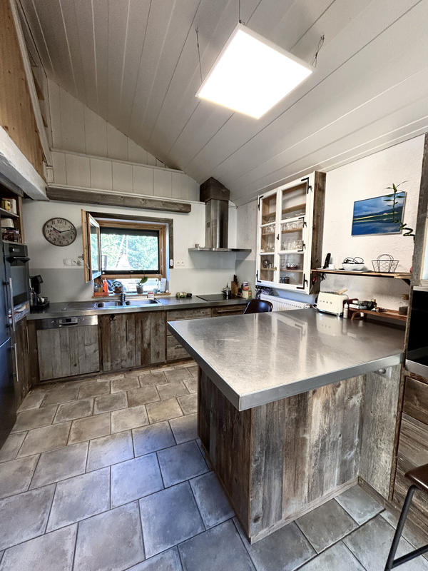 Maison - 265 m² - 12 pièces