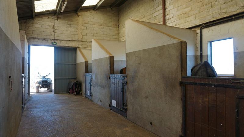 Maison - 279 m² - 18 pièces