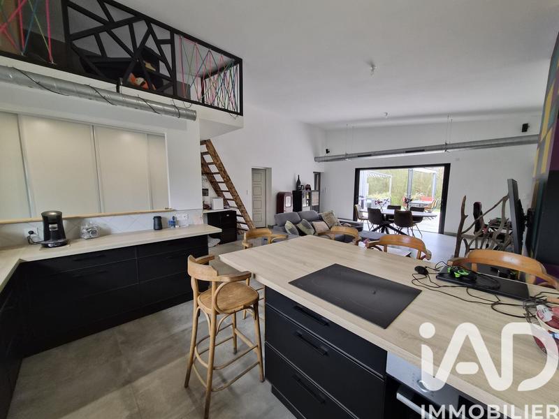 Maison - 140 m² - 6 pièces