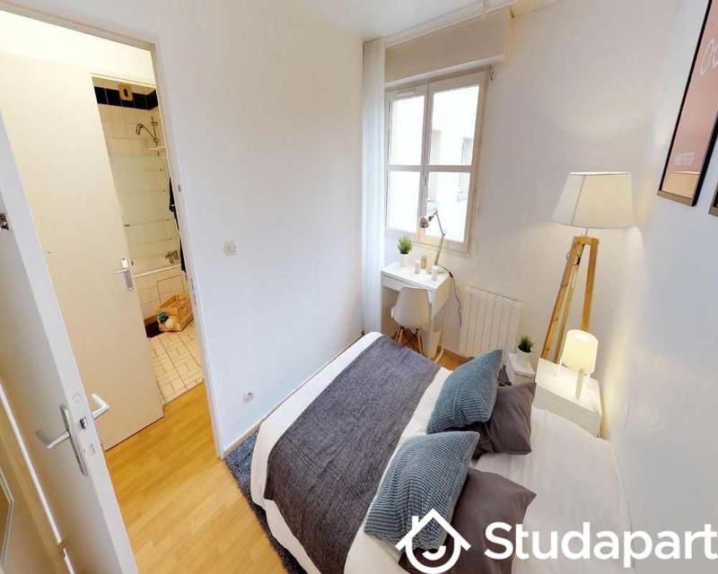 Chambre - 70 m² - 1 pièce