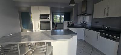 Maison traditionnelle - 122 m² - 6 pièces