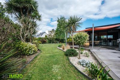 Maison contemporaine - 198 m² - 6 pièces