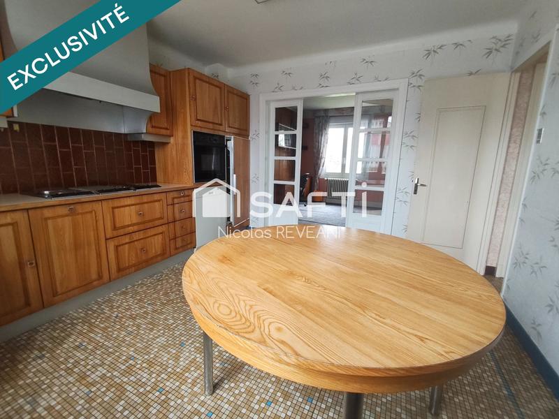 Maison - 207 m² - 8 pièces