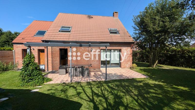 Maison - 140 m² - 8 pièces