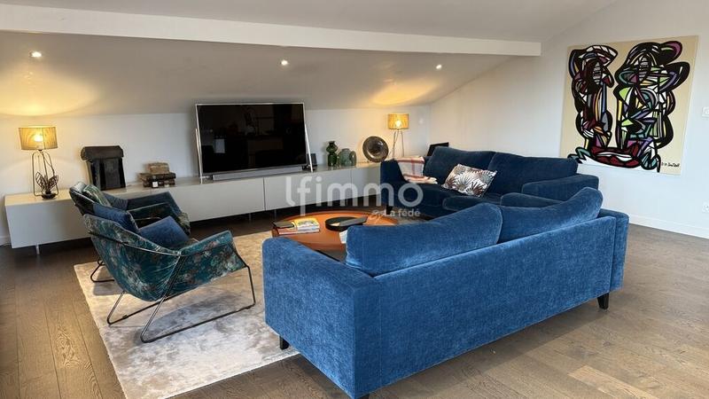 Appartement - 139 m² - 6 pièces