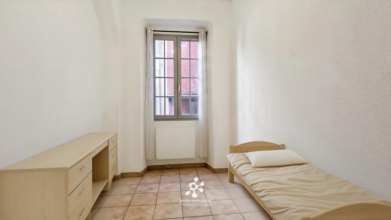 Appartement - 83 m² - 4 pièces