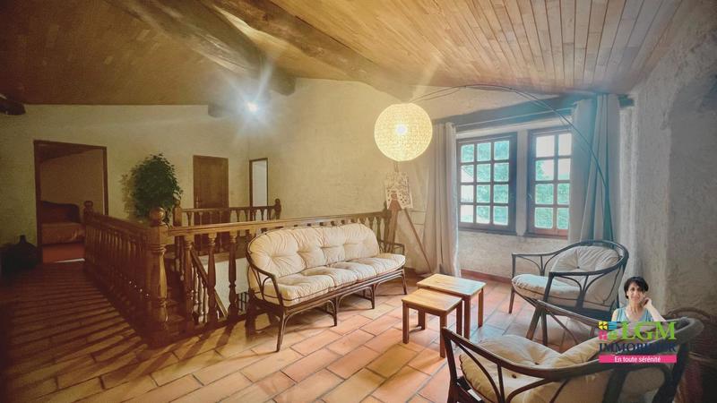 Mas - 255 m² - 7 pièces