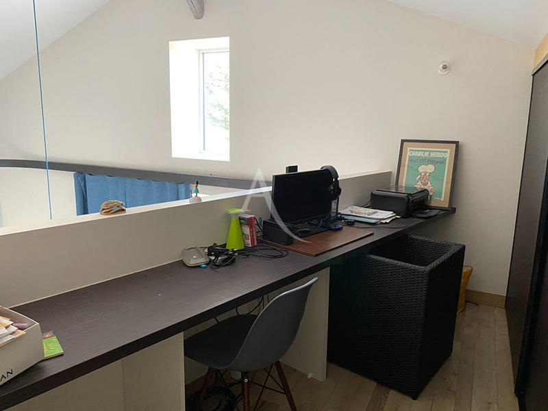 Villa - 211 m² - 6 pièces