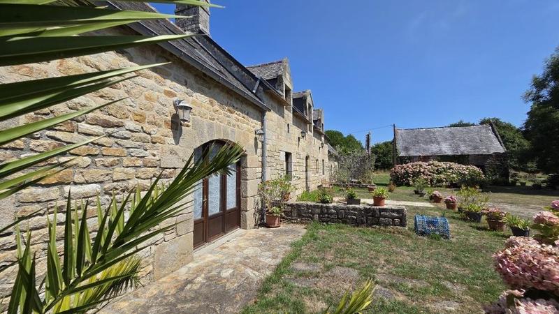 Corps de ferme - 211 m² - 12 pièces