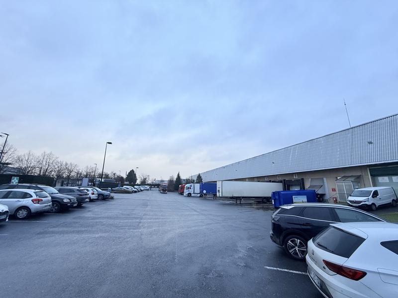 Local d'activités - 12 000 m²