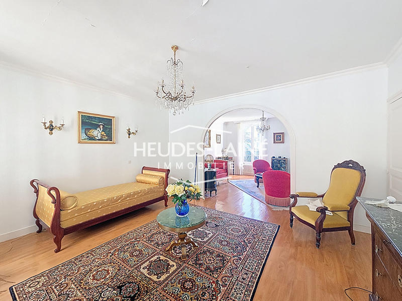 Maison - 197 m² - 8 pièces