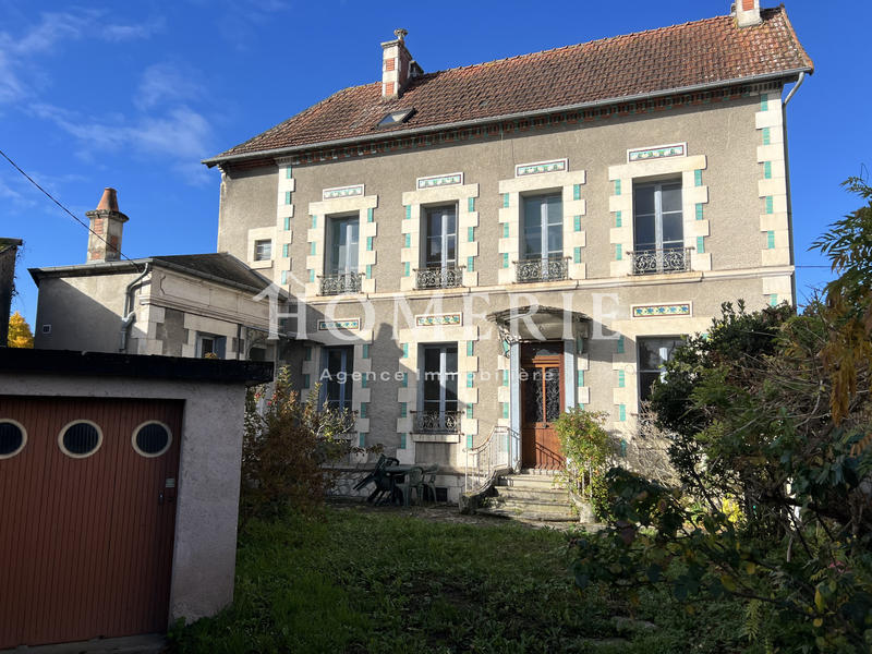 Maison - 110 m² - 6 pièces