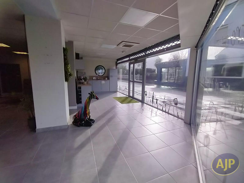 Local commercial - 95 m²