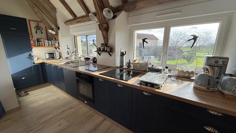 Maison - 238 m² - 10 pièces