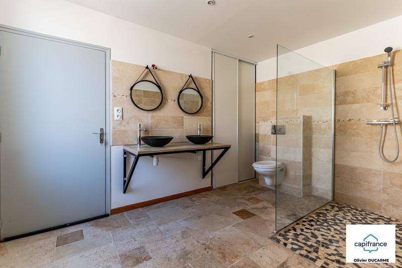 Immeuble - 330 m² - 11 pièces