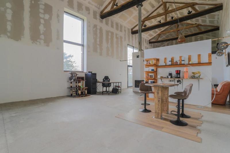 Maison - 250 m² - 7 pièces