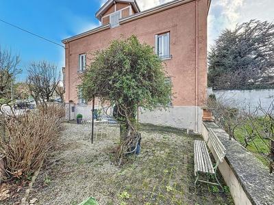 Maison - 225 m² - 5 pièces