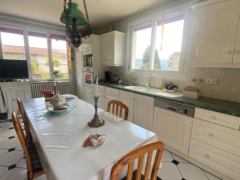 Villa - 180 m² - 5 pièces