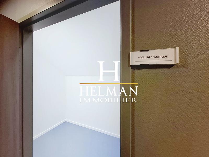 Bureau - 331 m² - 14 pièces