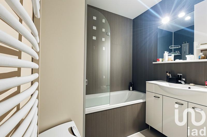 Appartement - 98 m² - 5 pièces