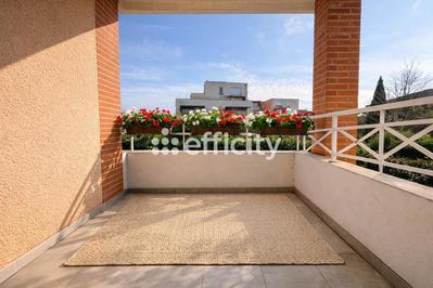 Appartement - 80 m² - 4 pièces