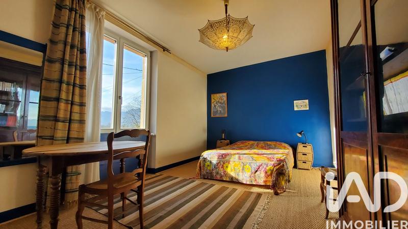 Maison - 207 m² - 7 pièces