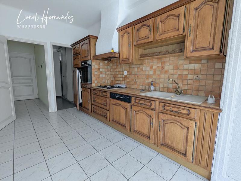 Appartement - 176 m² - 6 pièces