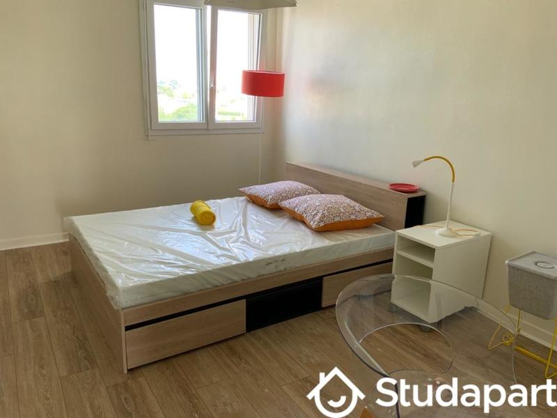 Chambre - 10 m² - 1 pièce