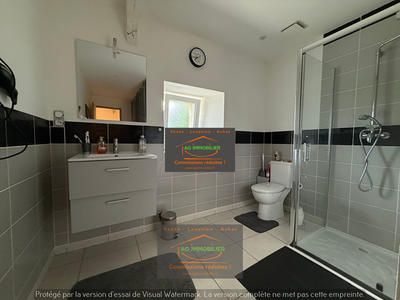 Maison - 180 m² - 7 pièces