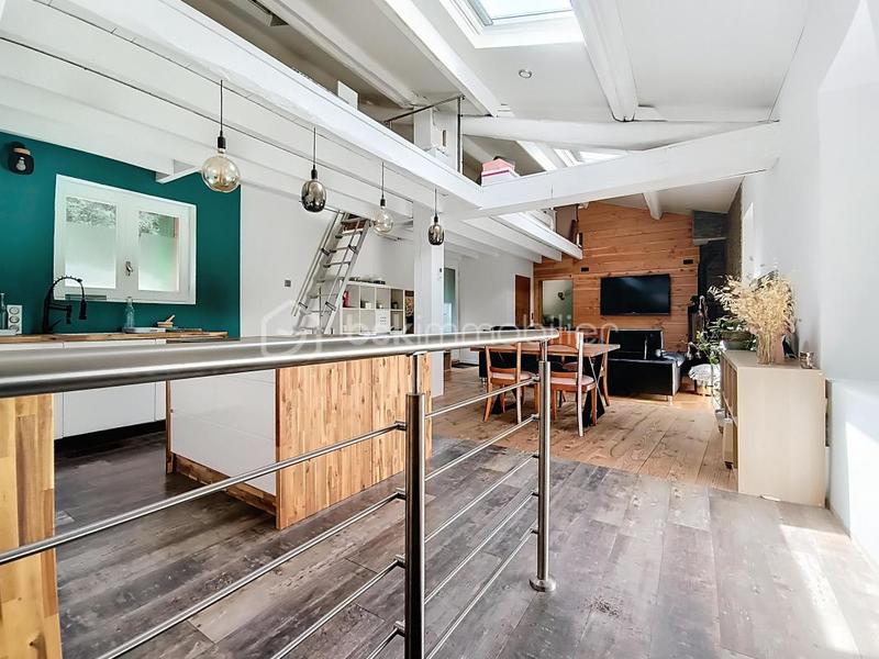 Maison - 140 m² - 5 pièces